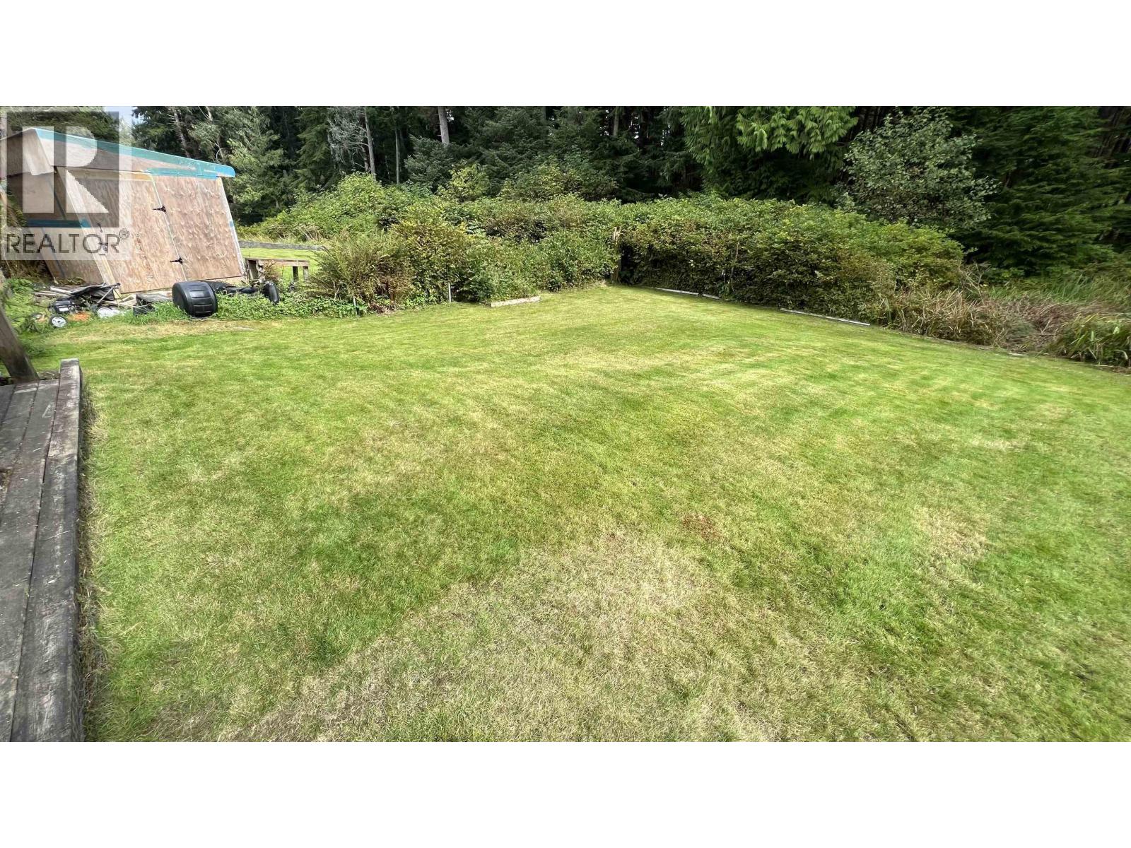 710 E 8TH AVENUE - Image 20