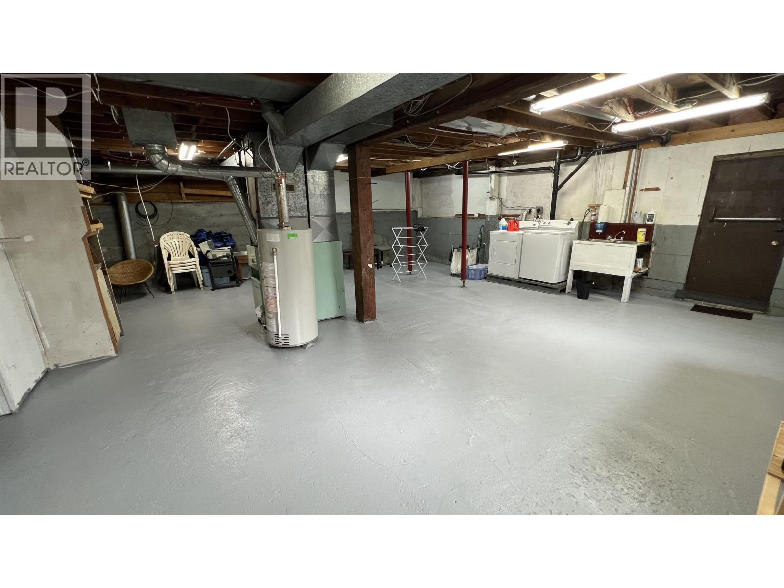 710 E 8TH AVENUE - Image 15