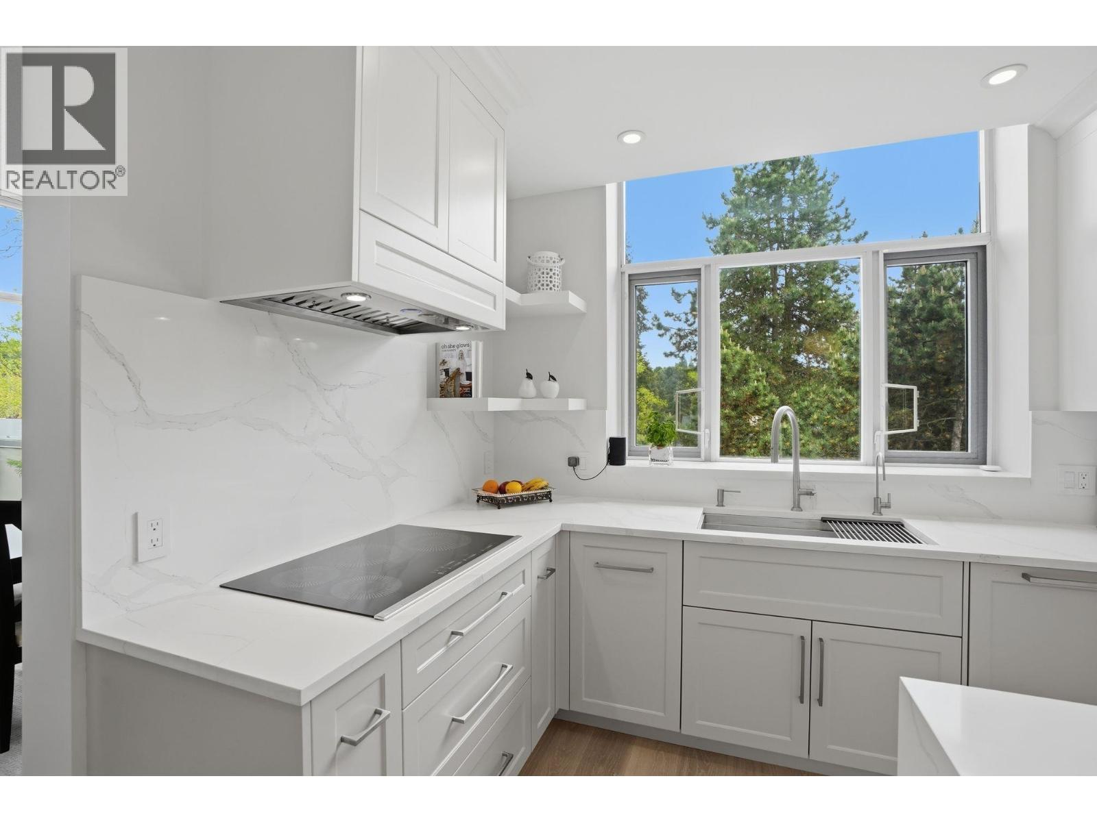 PH711 4759 VALLEY DRIVE, Vancouver
