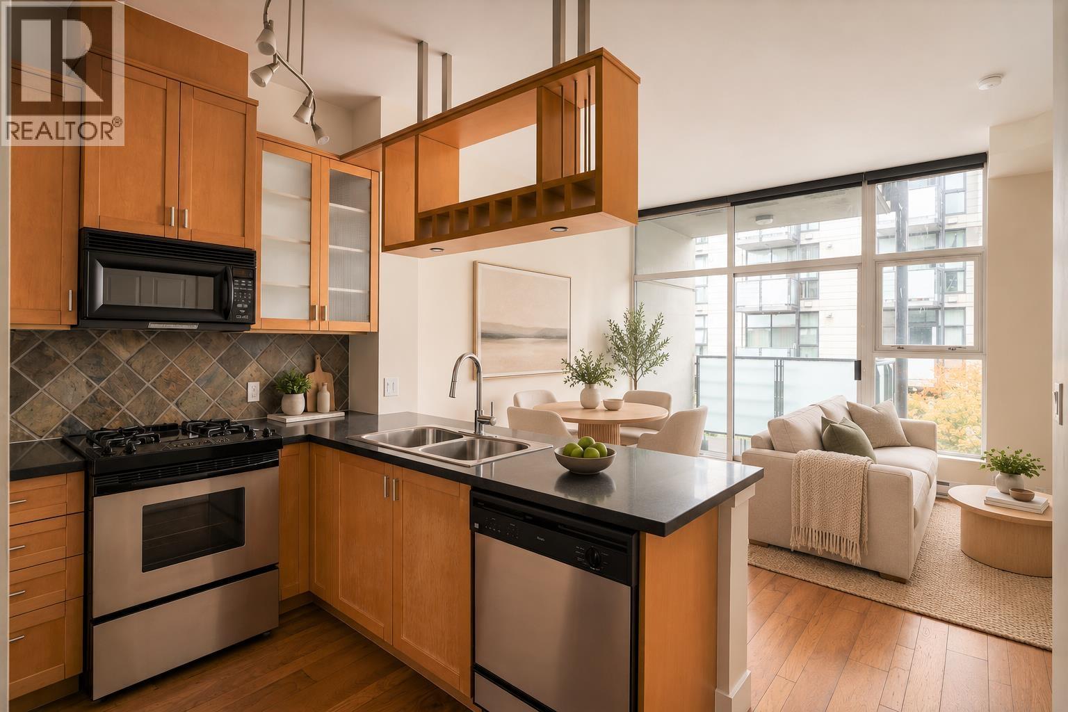 322 8988 HUDSON STREET, Vancouver