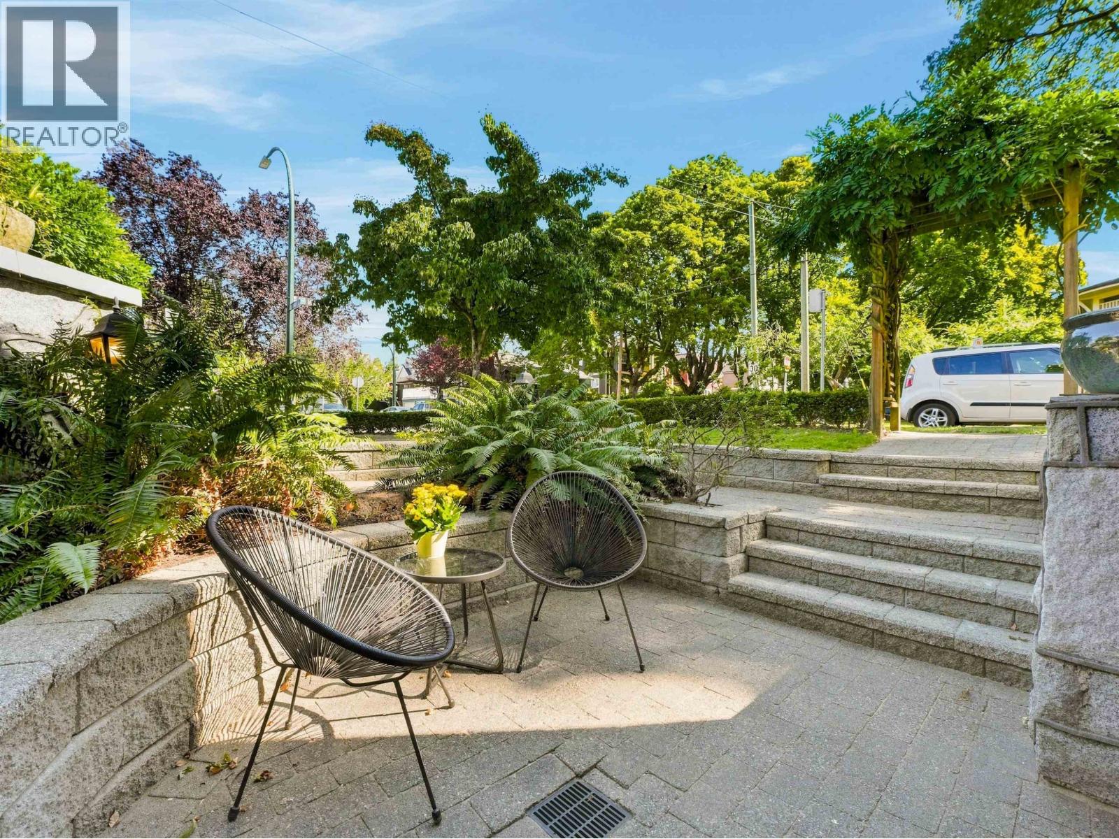 2425 LARCH STREET, Vancouver
