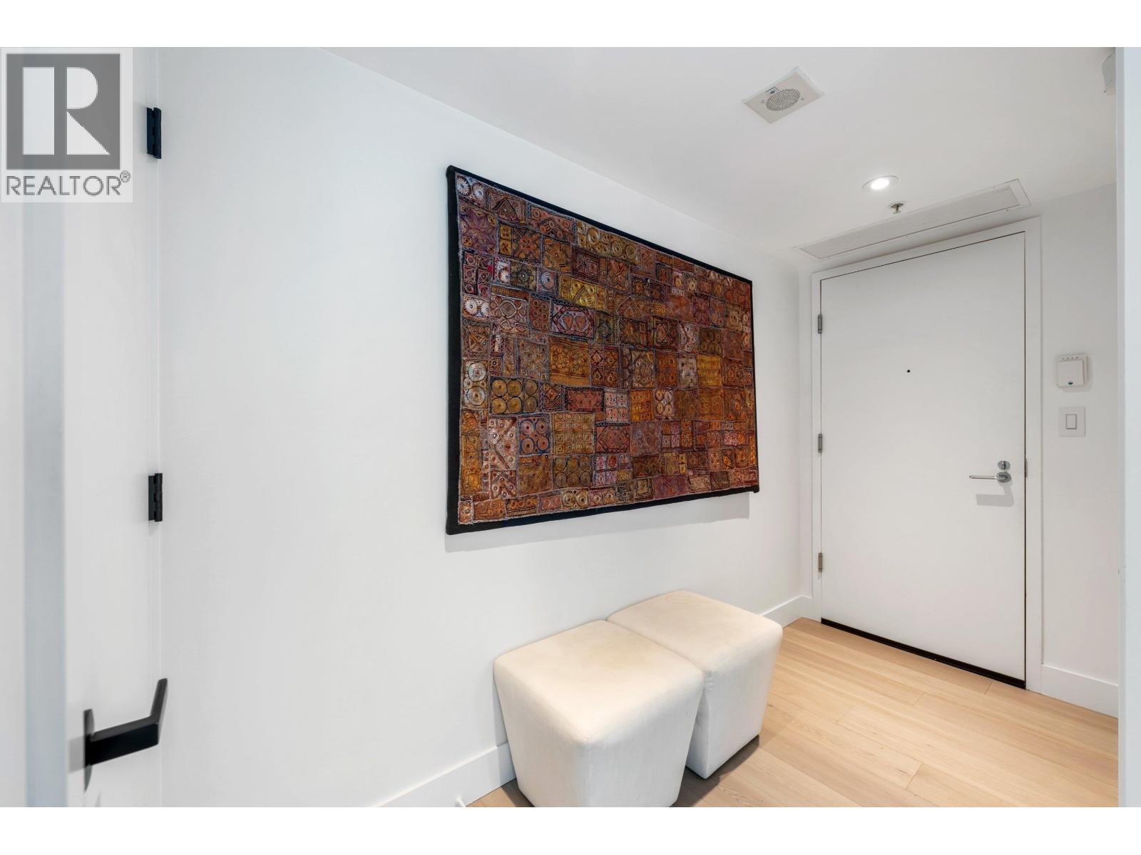 807 590 NICOLA STREET, Vancouver