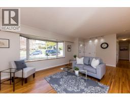 2094 Viewlynn Drive, North Vancouver, BC V7J2W8 Photo 20