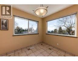 2094 Viewlynn Drive, North Vancouver, BC V7J2W8 Photo 22