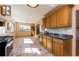 2094 Viewlynn Drive, North Vancouver, BC V7J2W8 Photo 29