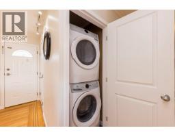 2094 Viewlynn Drive, North Vancouver, BC V7J2W8 Photo 32