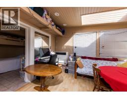 2094 Viewlynn Drive, North Vancouver, BC V7J2W8 Photo 36