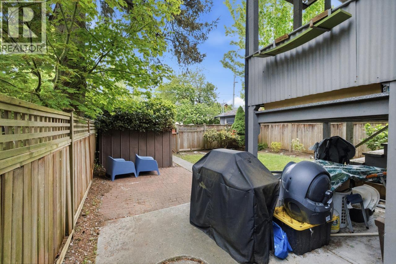 21 E 22ND AVENUE, Vancouver
