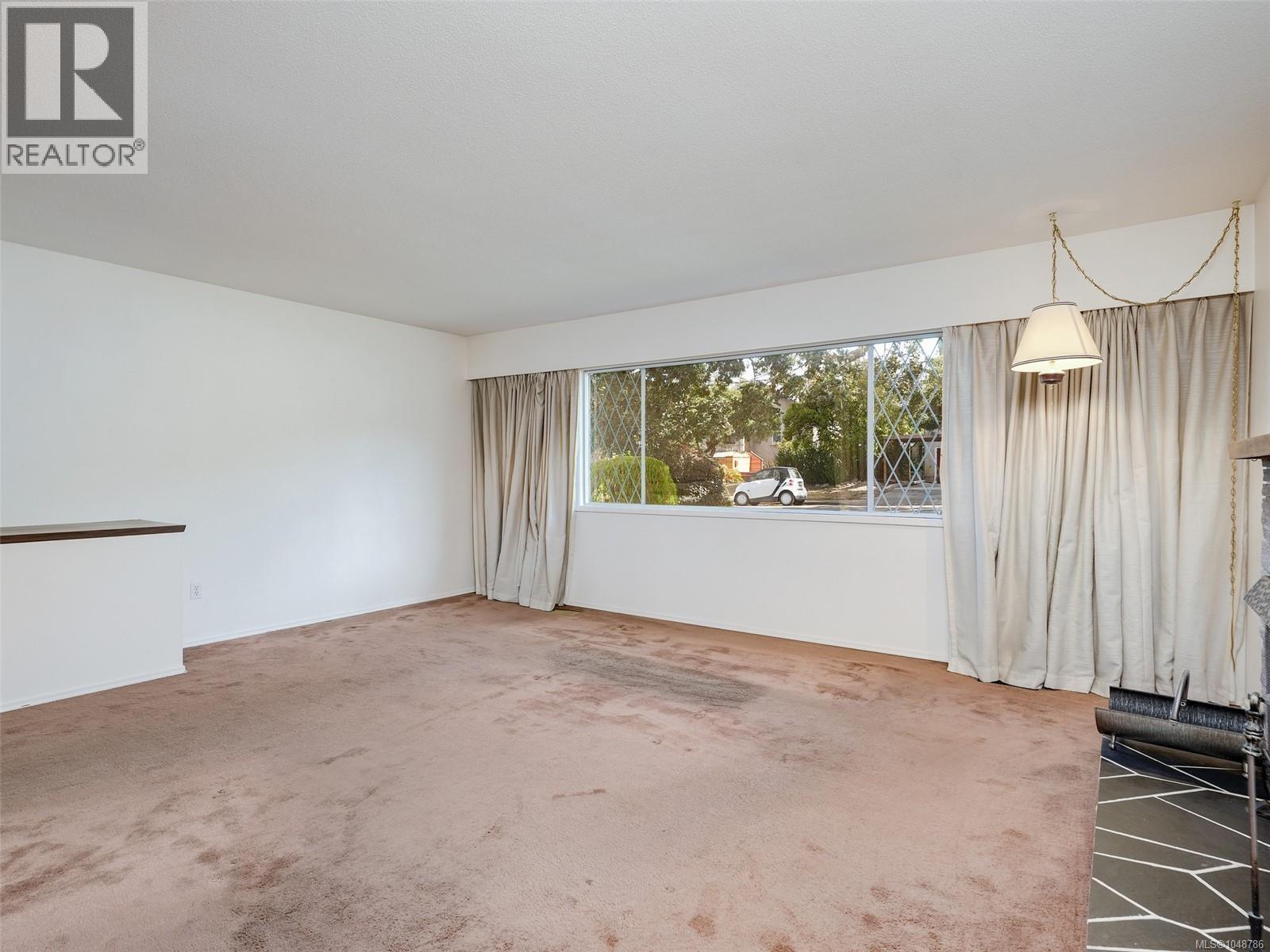 3116 Yew St - 3