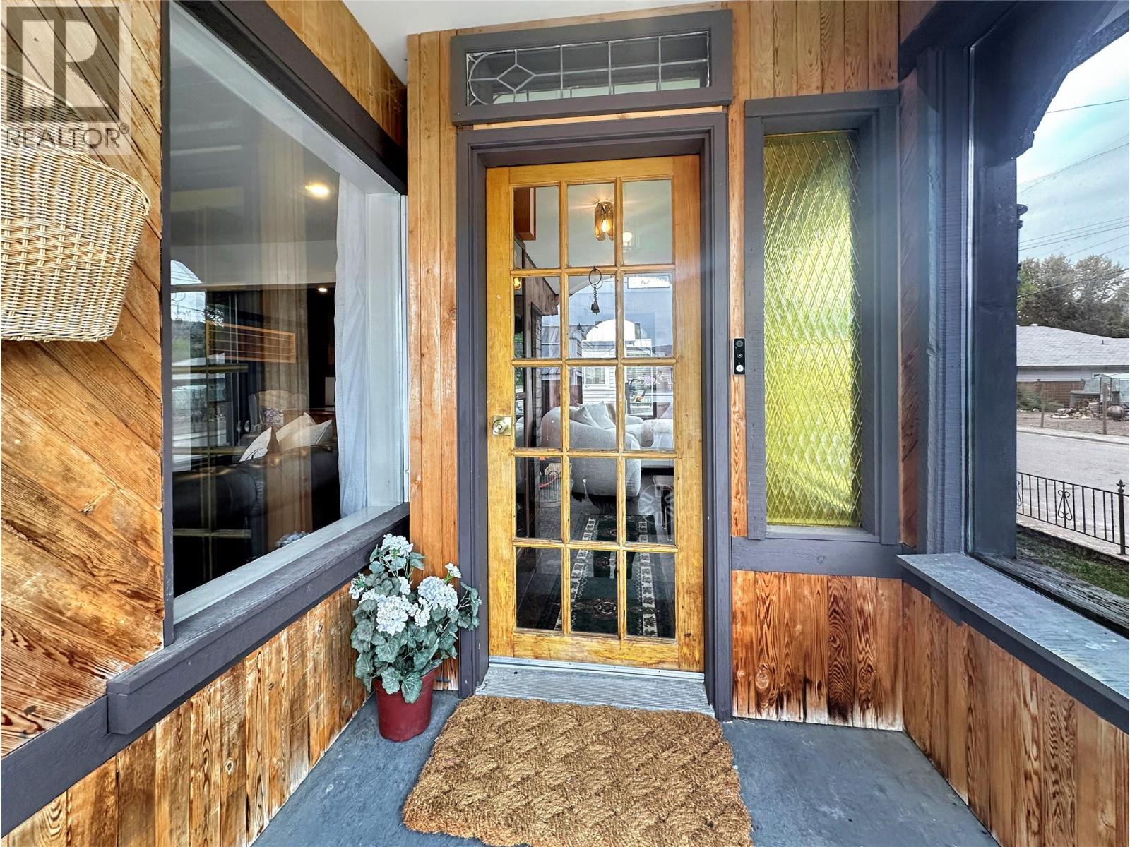  396 BURTON Avenue, Princeton