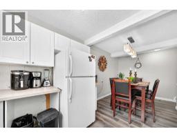 Bedroom - 33, 175 Manora Place, Calgary, AB T2A4P6 Photo 7