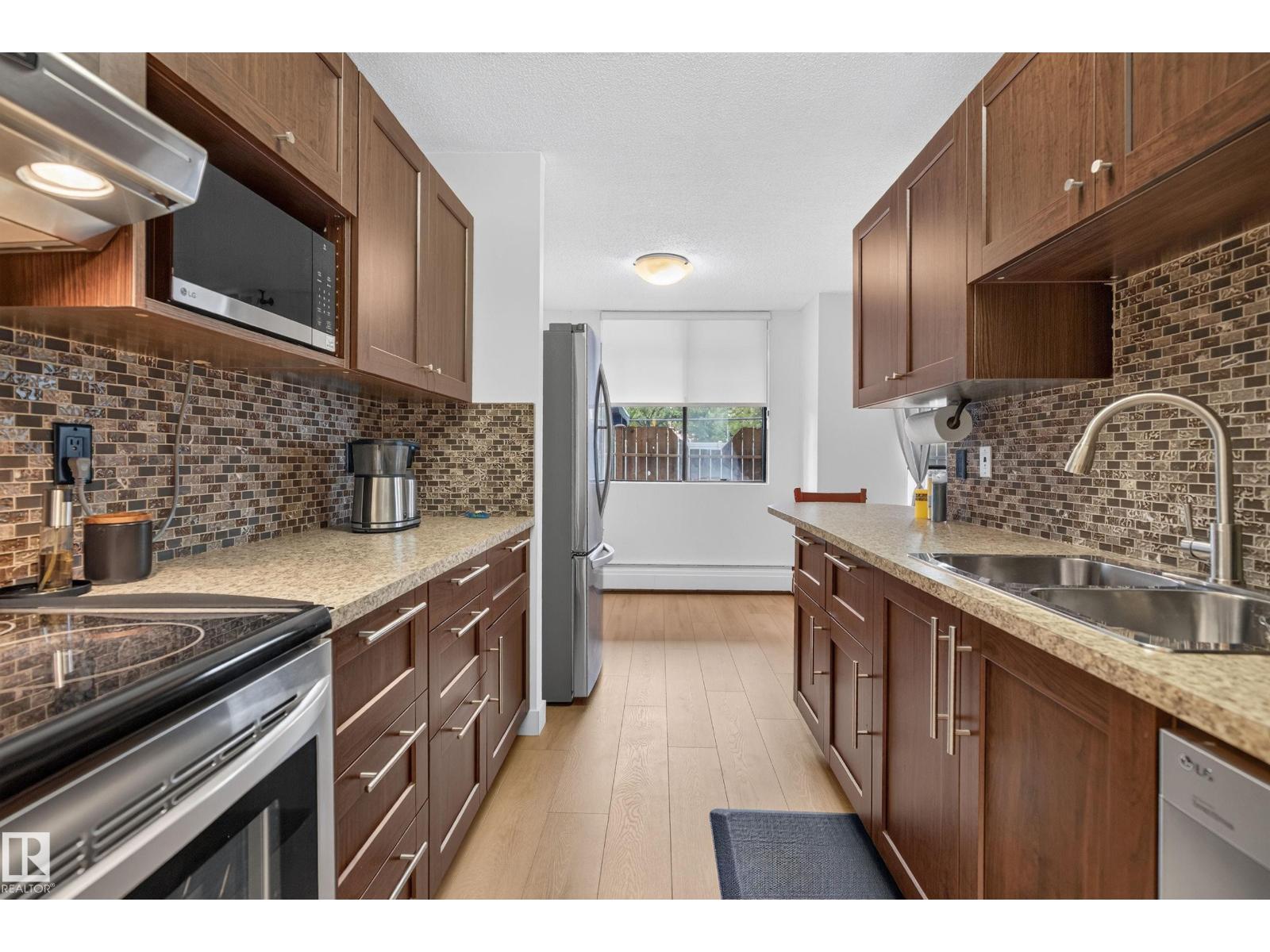 #105 10160 115 ST NW - 9