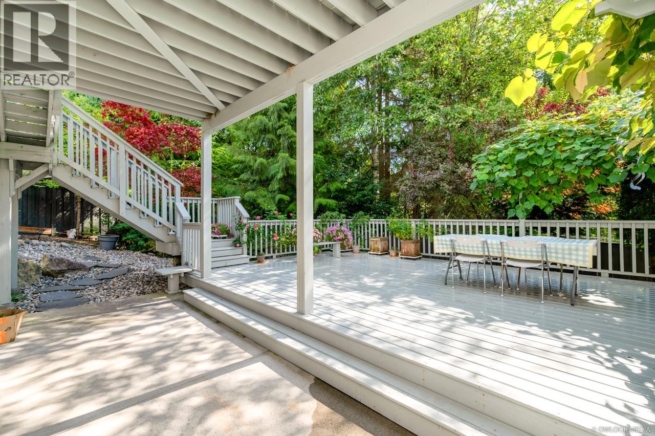 22 MAPLE COURT, Port Moody