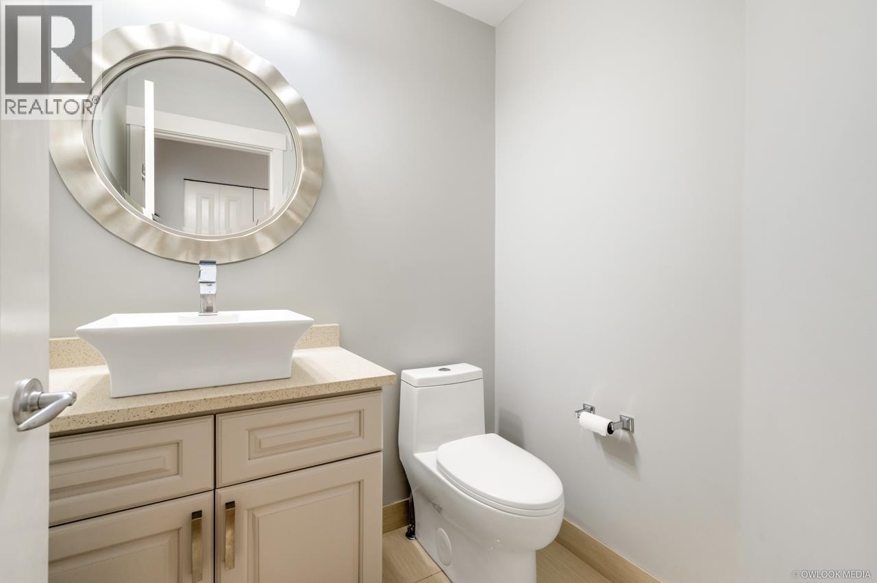 22 MAPLE COURT, Port Moody — photo 9