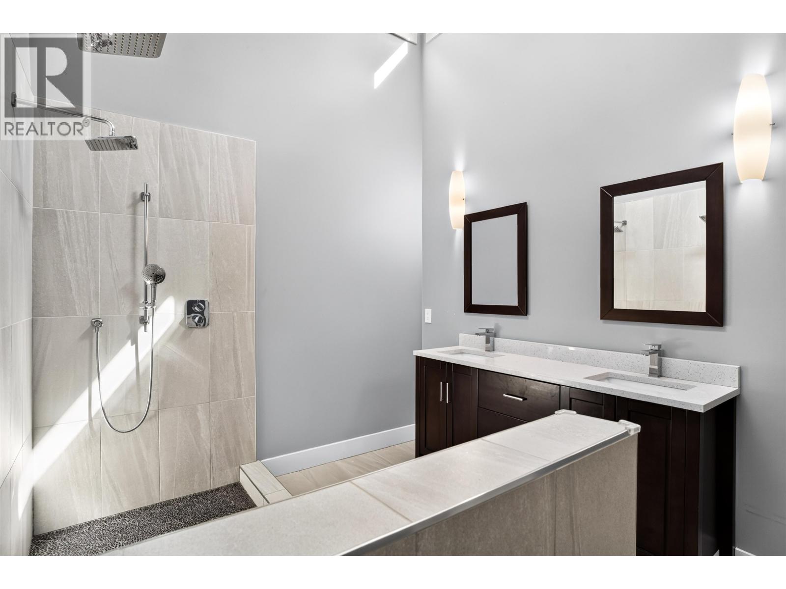 2388 PATRICIA AVENUE, Port Coquitlam