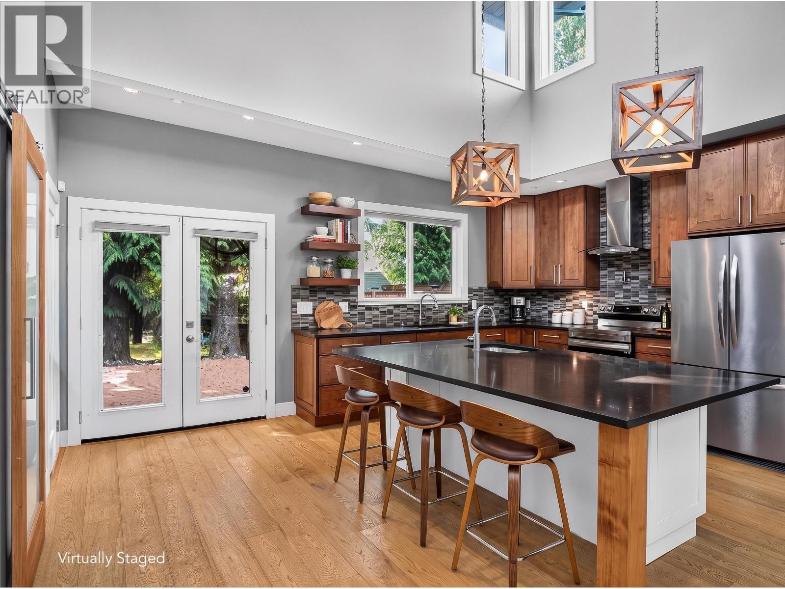 2388 PATRICIA AVENUE, Port Coquitlam