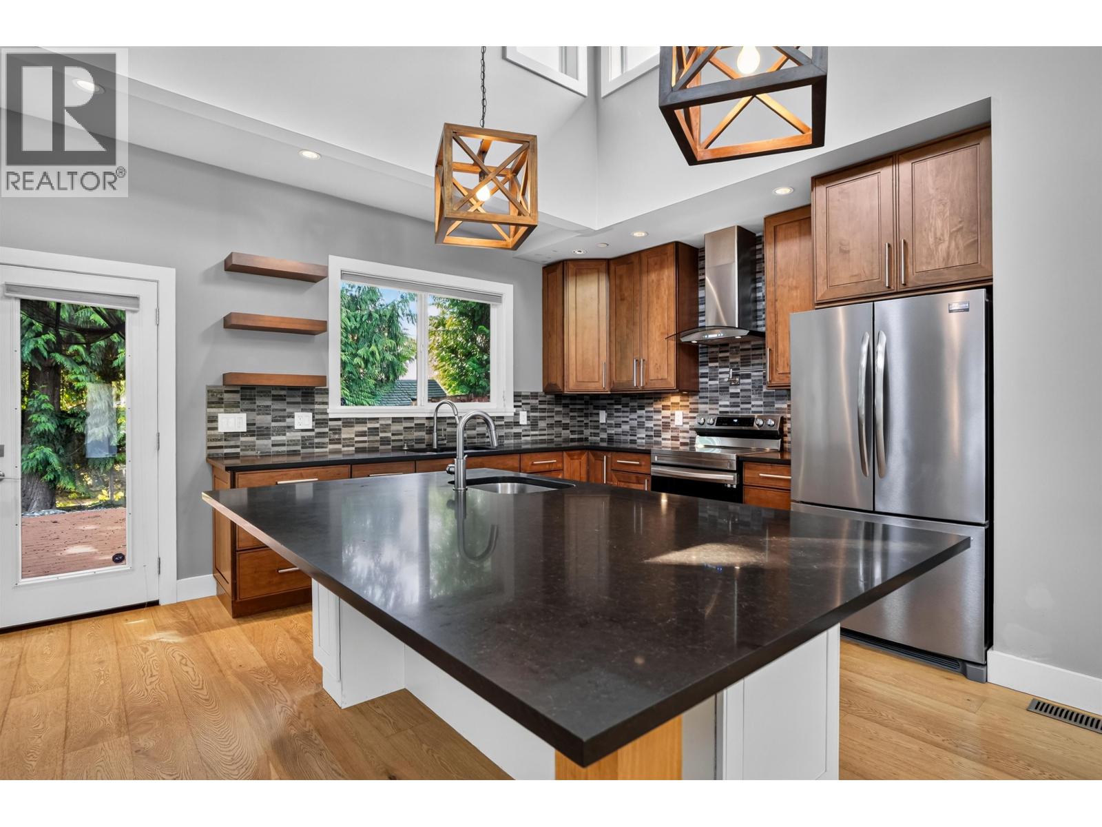 2388 PATRICIA AVENUE, Port Coquitlam