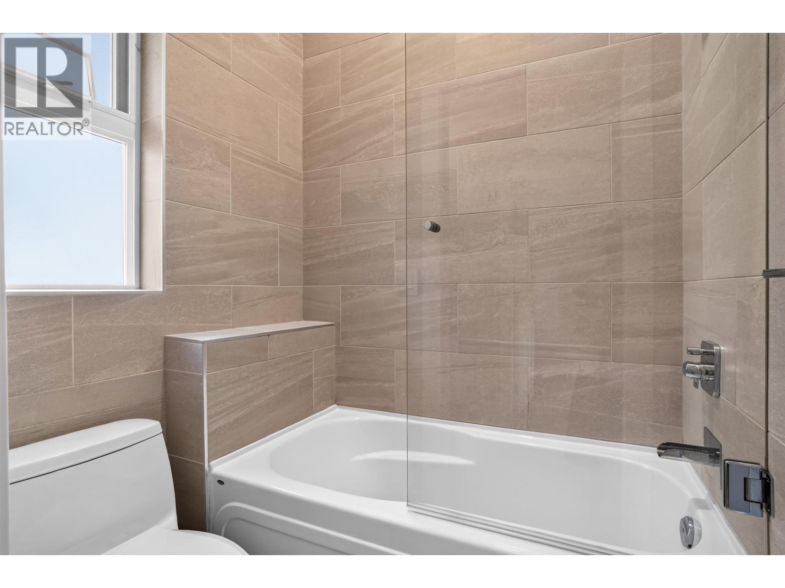 2388 PATRICIA AVENUE, Port Coquitlam