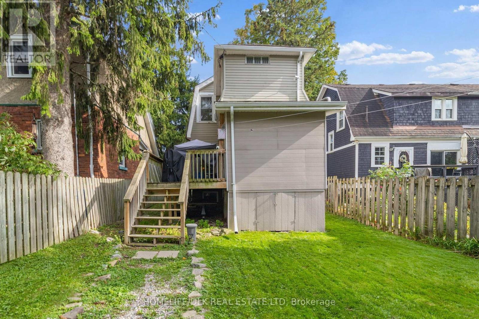 172 PEARL STREET W - Image 35