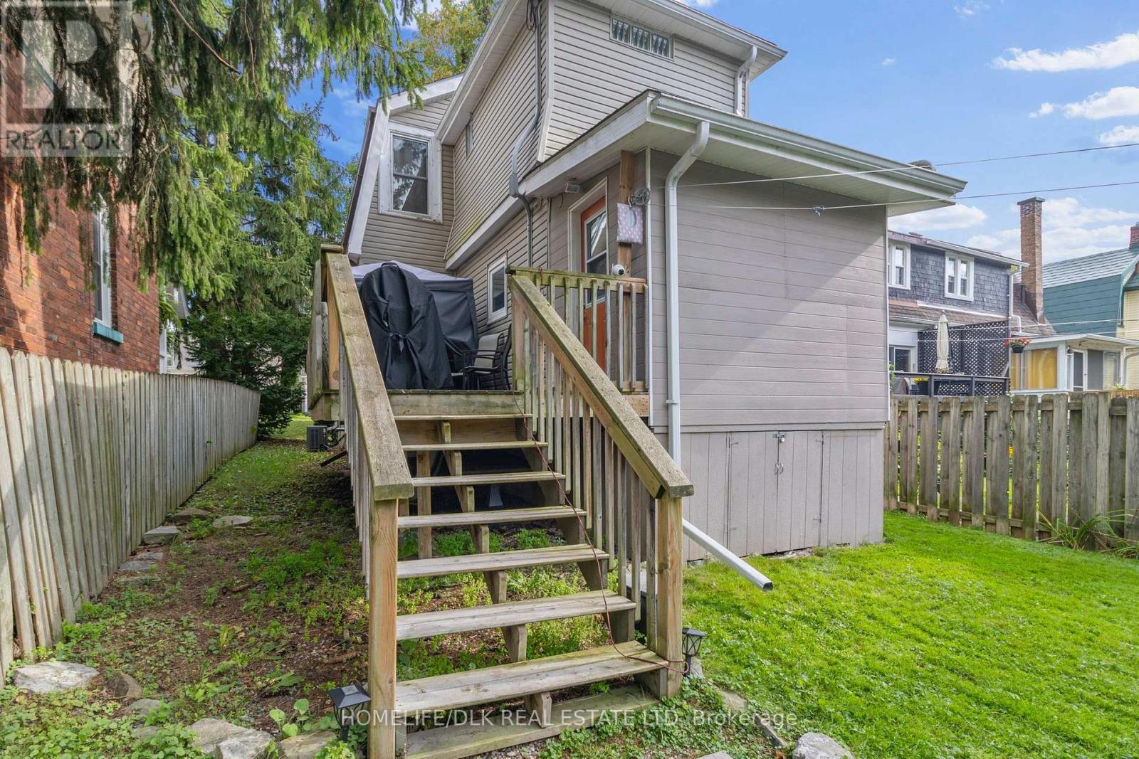 172 PEARL STREET W - 7