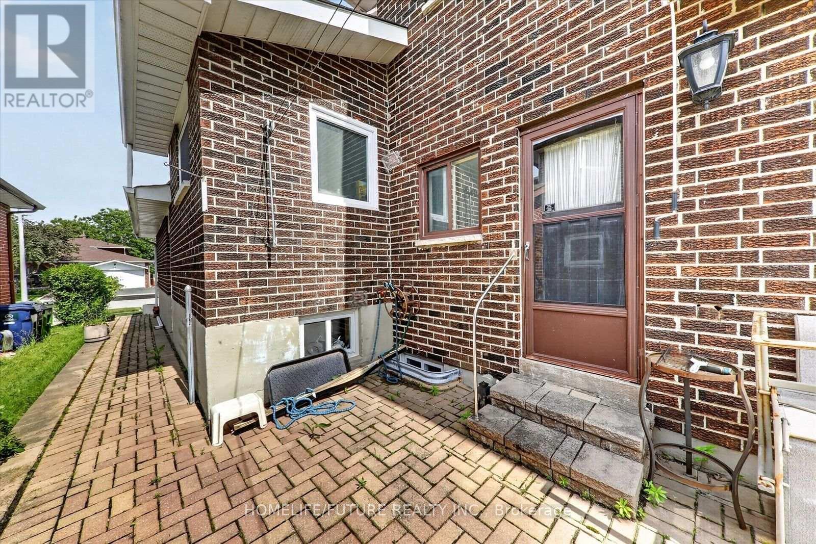 24 CLEETHORPES BOULEVARD - Image 35