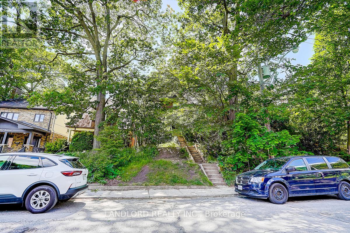 Photo of 92 Neville Park Boulevard