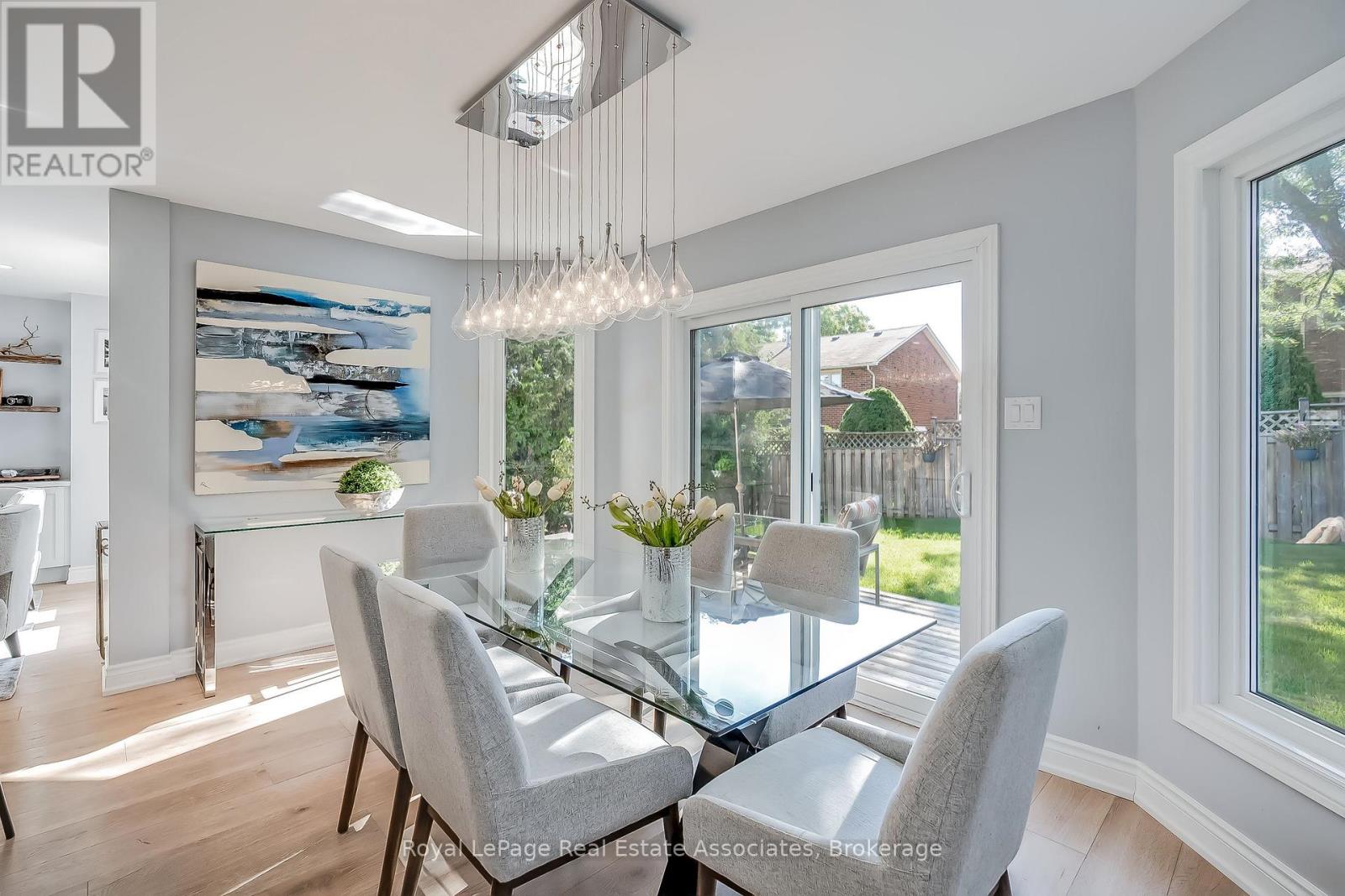 1542 HOLLYWELL AVENUE - 12