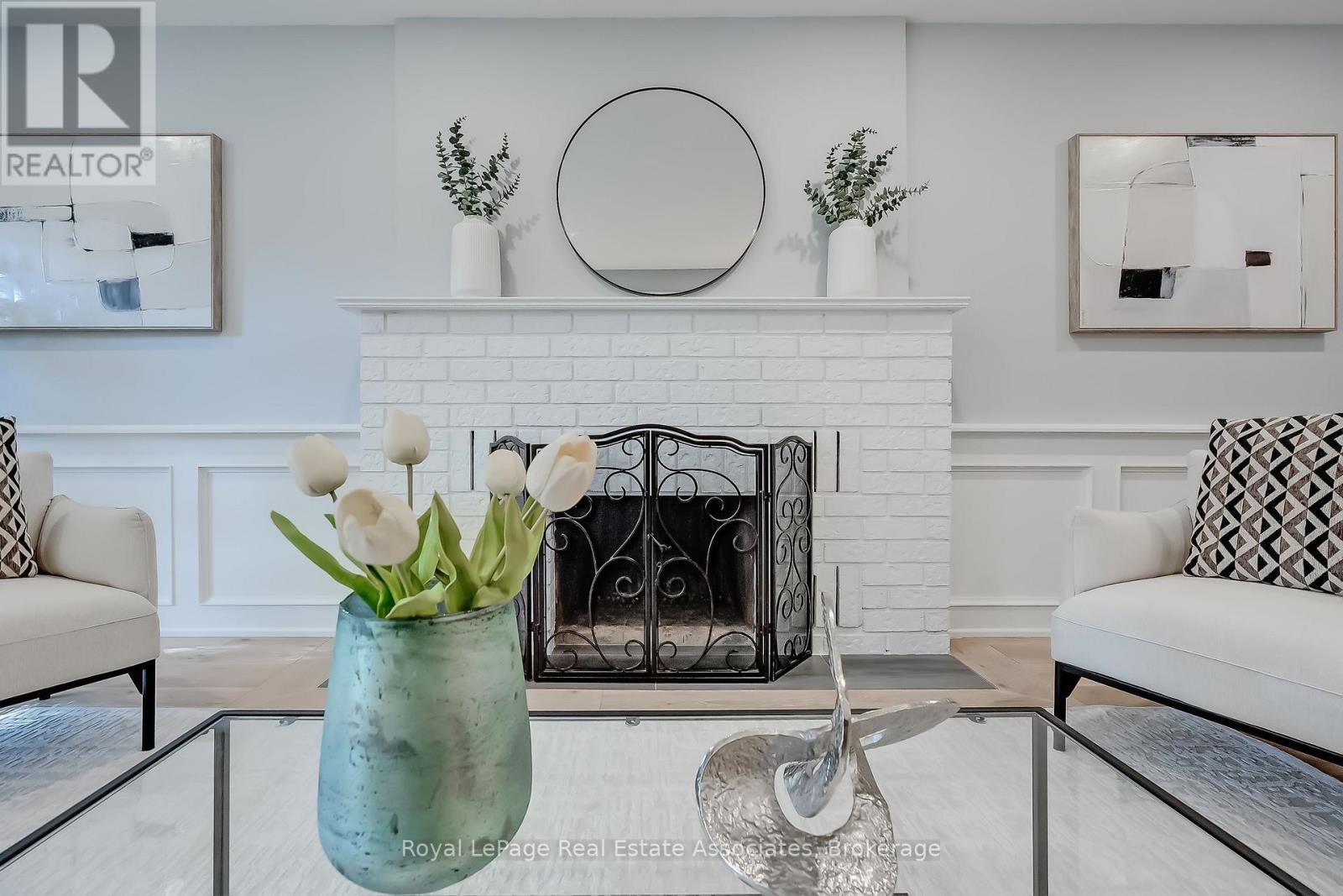 1542 HOLLYWELL AVENUE - 24