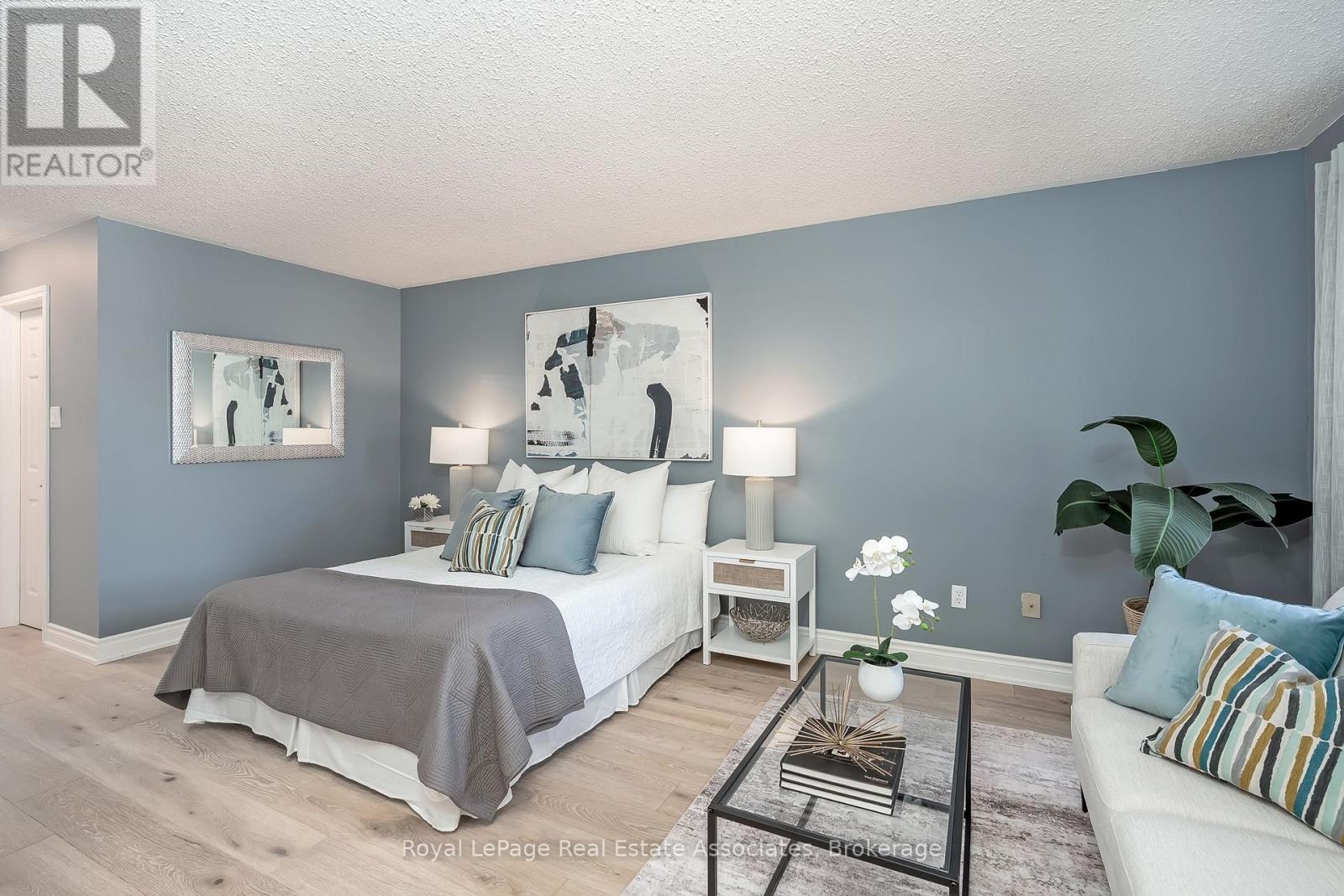 1542 HOLLYWELL AVENUE - Image 32