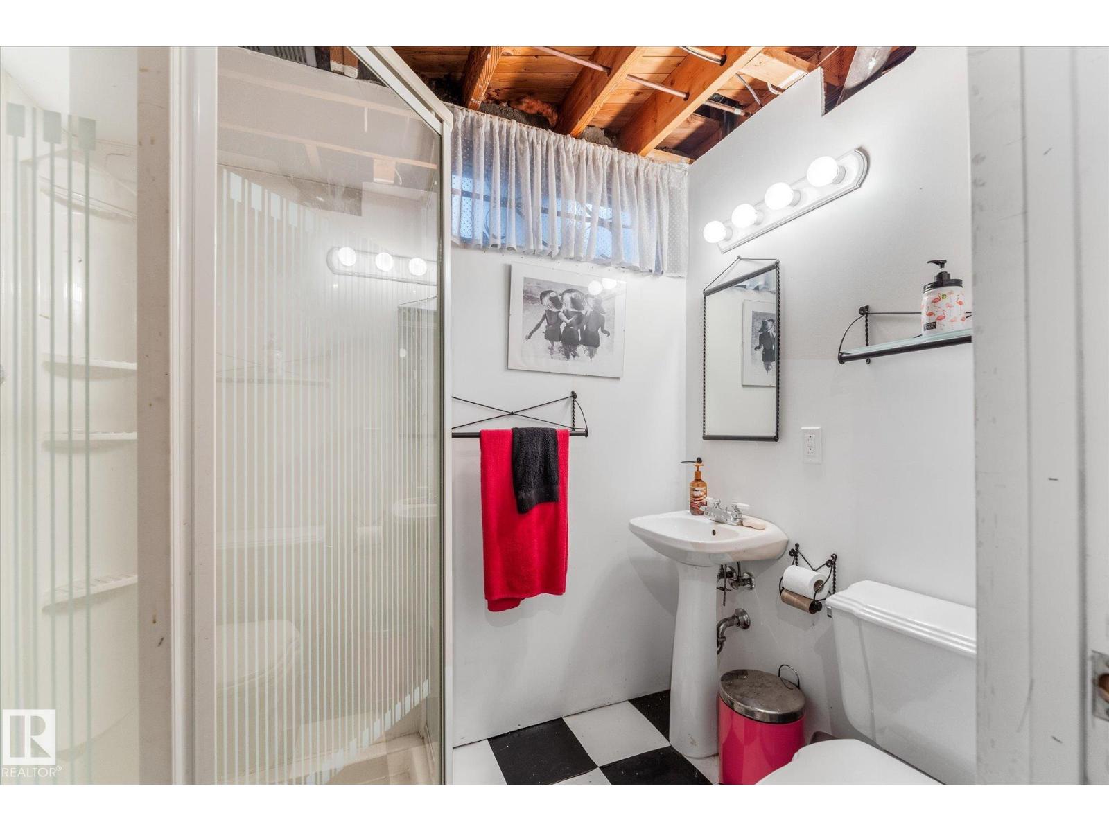 16807 98 Avenue NW - 31