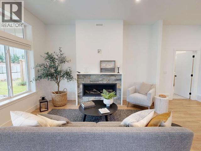 4078 SATURNA AVE, Powell River — photo 9
