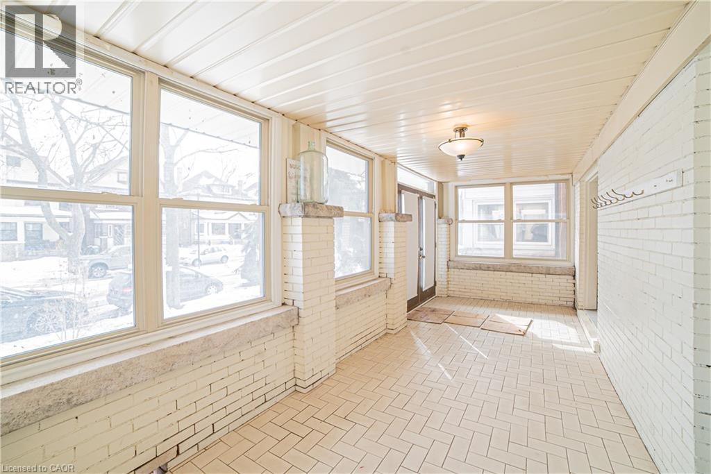 52 PROCTOR Boulevard Unit# Main, Hamilton — photo 3