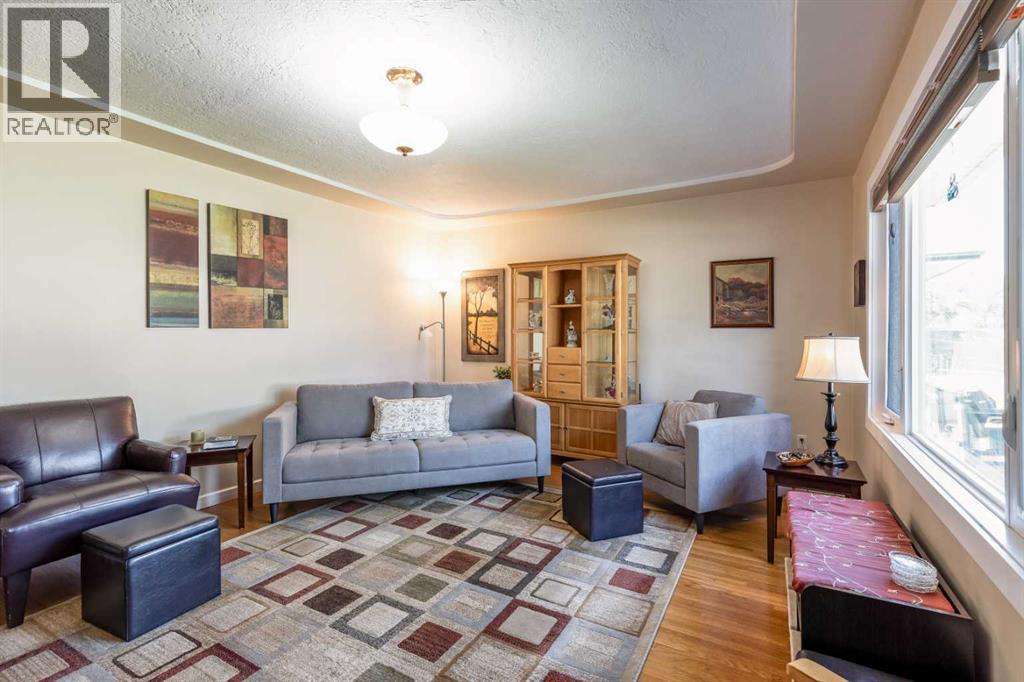 13 5 Street SW - 9