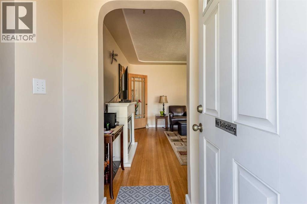 13 5 Street SW - 7