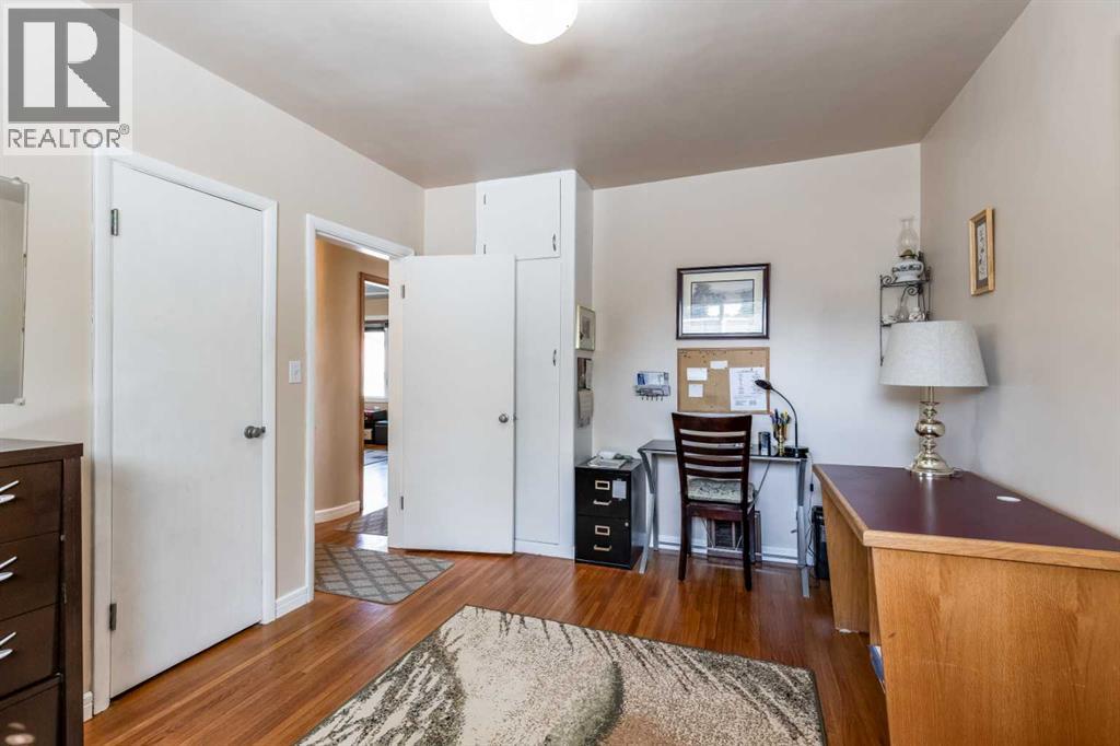 13 5 Street SW - 20