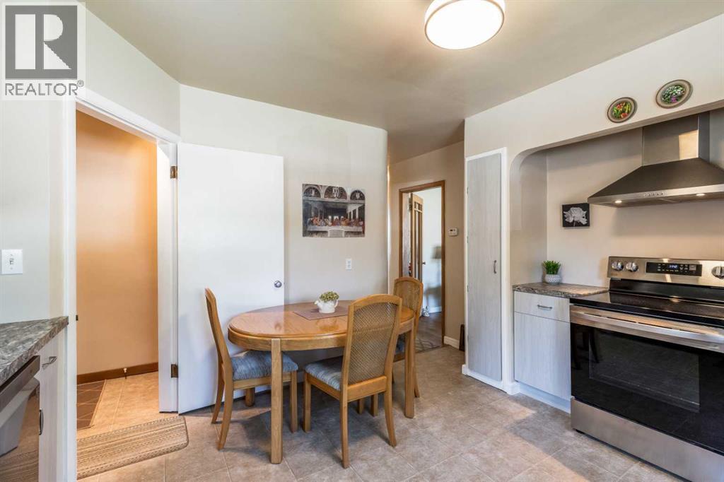 13 5 Street SW - 18
