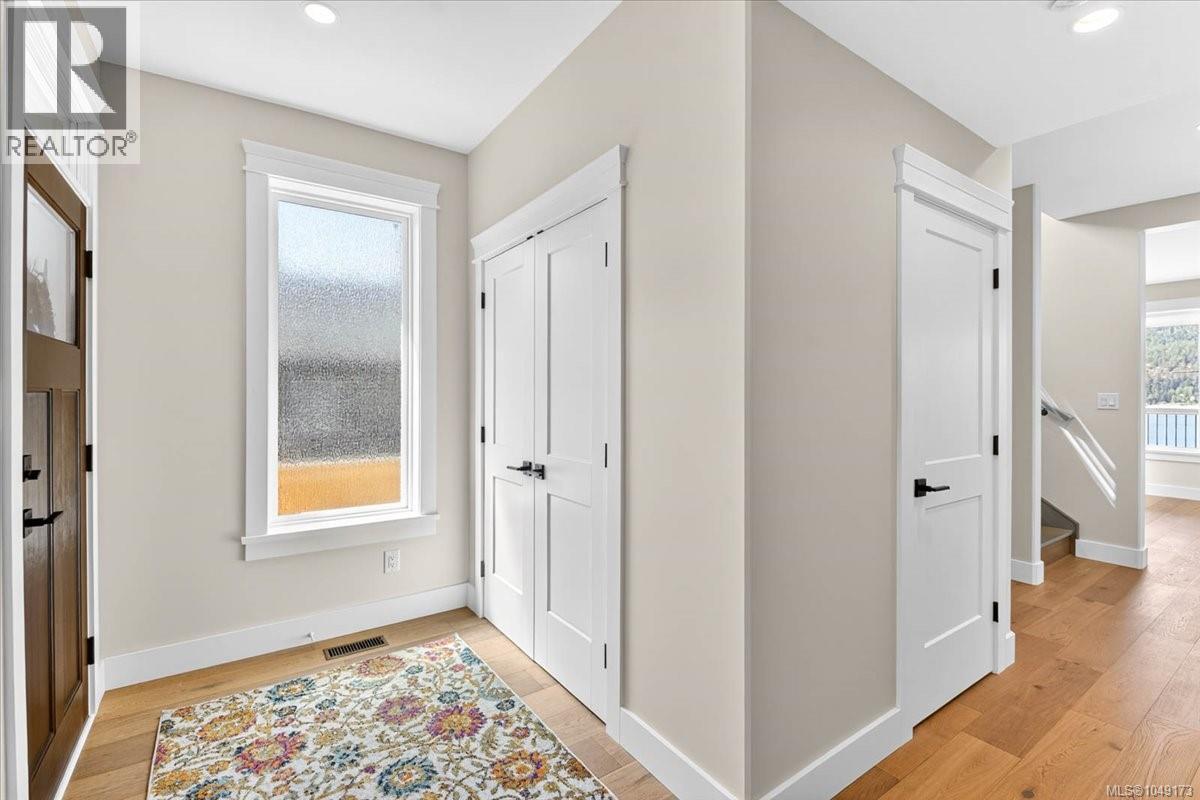 2978 Kingsway Ave - 5