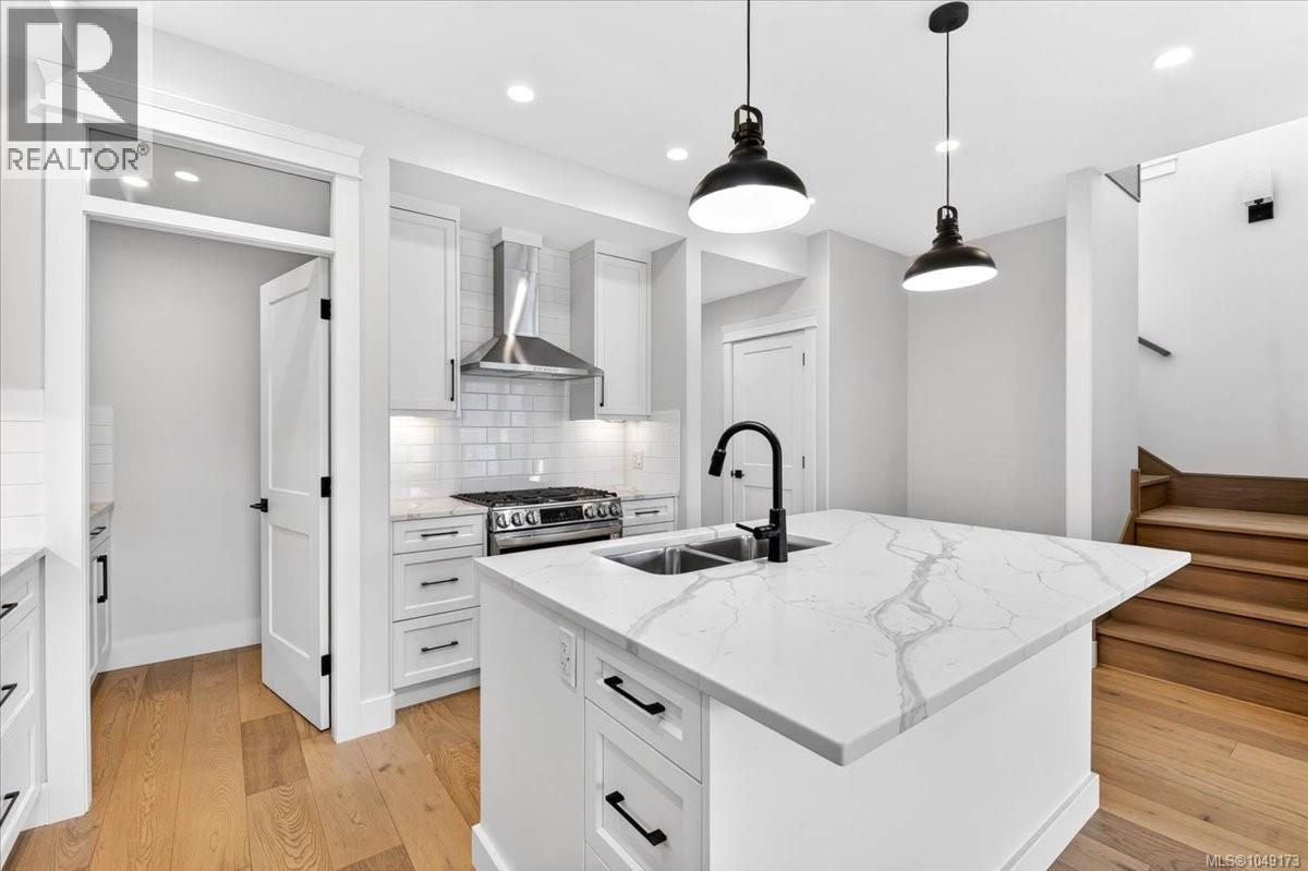 2978 Kingsway Ave - 14