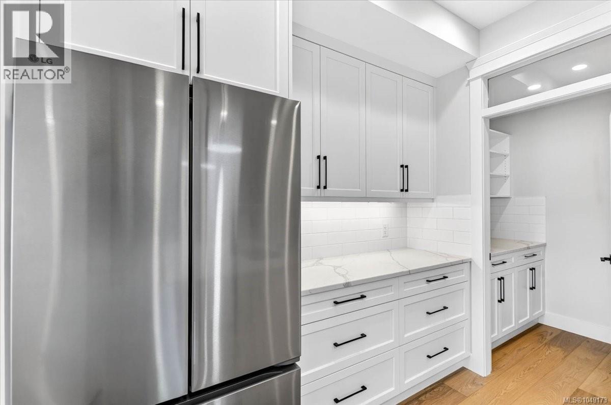 2978 Kingsway Ave - 15