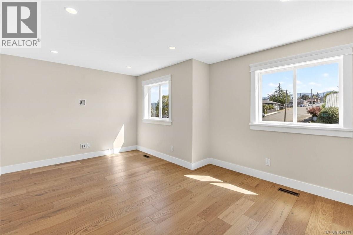 2978 Kingsway Ave - 46