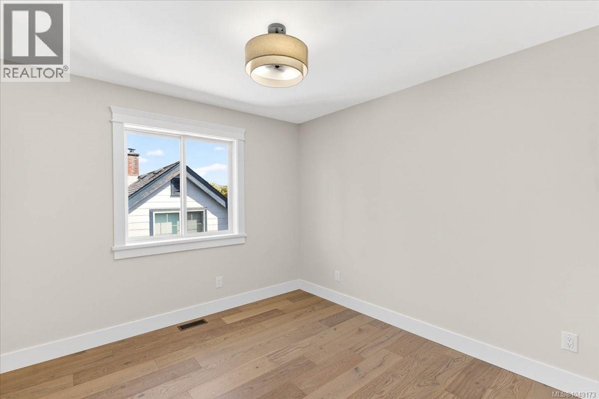 2978 Kingsway Ave - Image 50