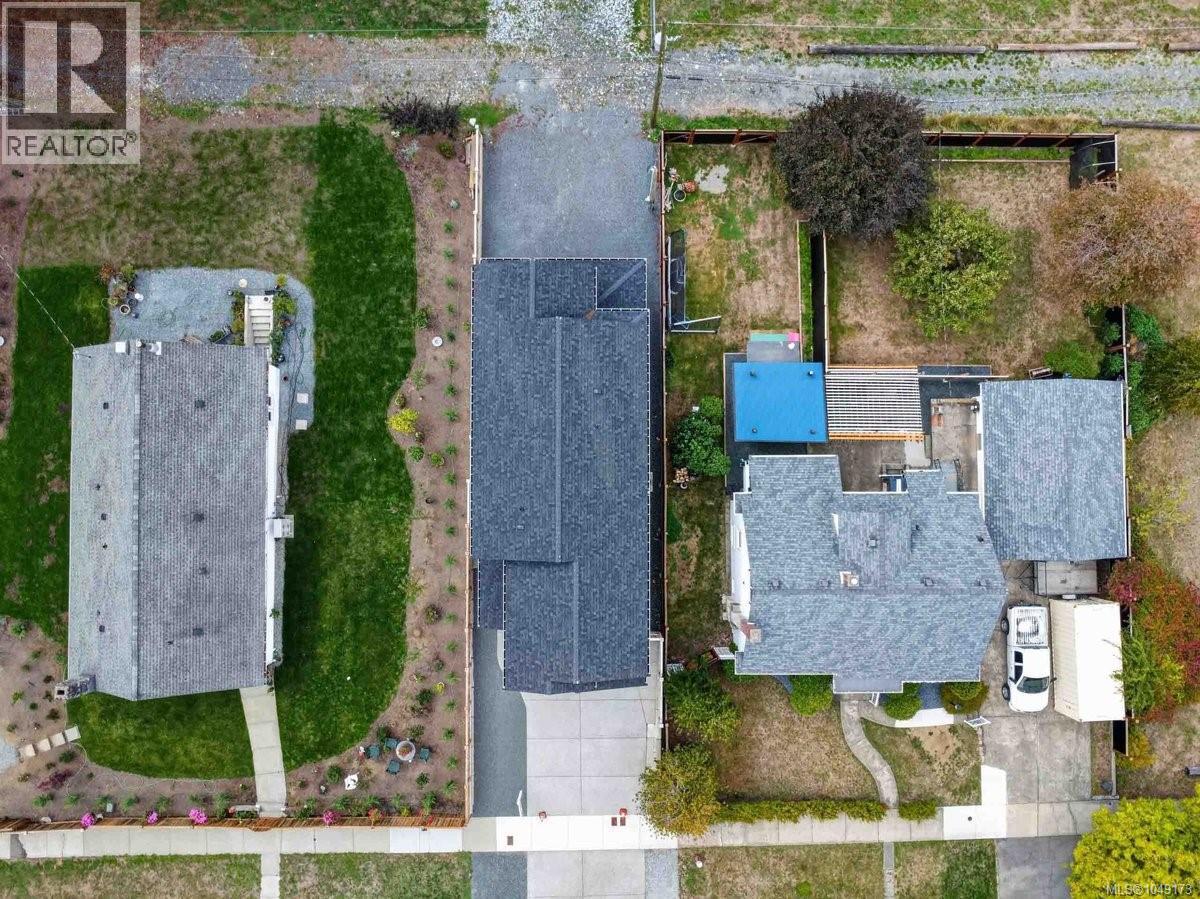 2978 Kingsway Ave - 85