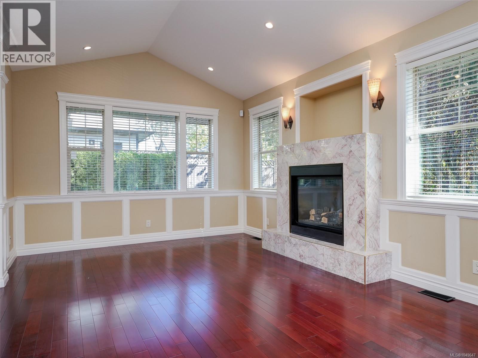 424 Nursery Hill Dr - 2