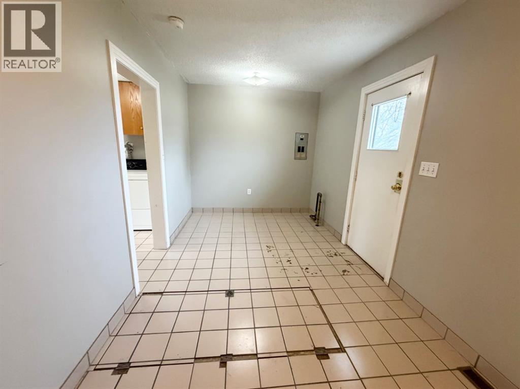 9516 102 Avenue - 13