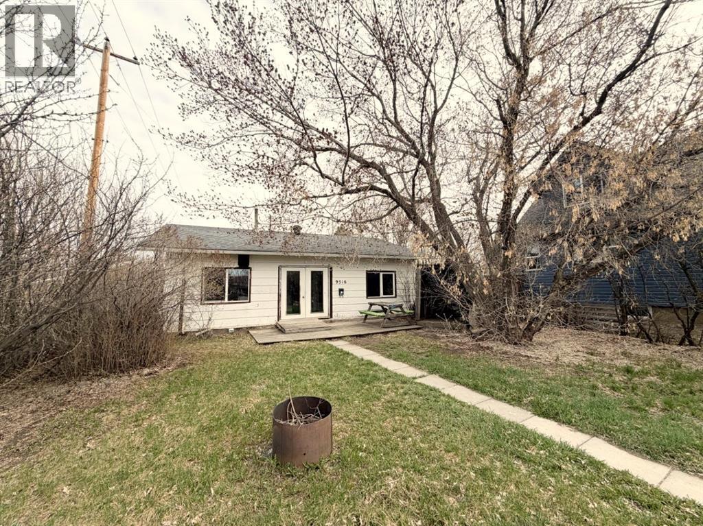 9516 102 Avenue - 3