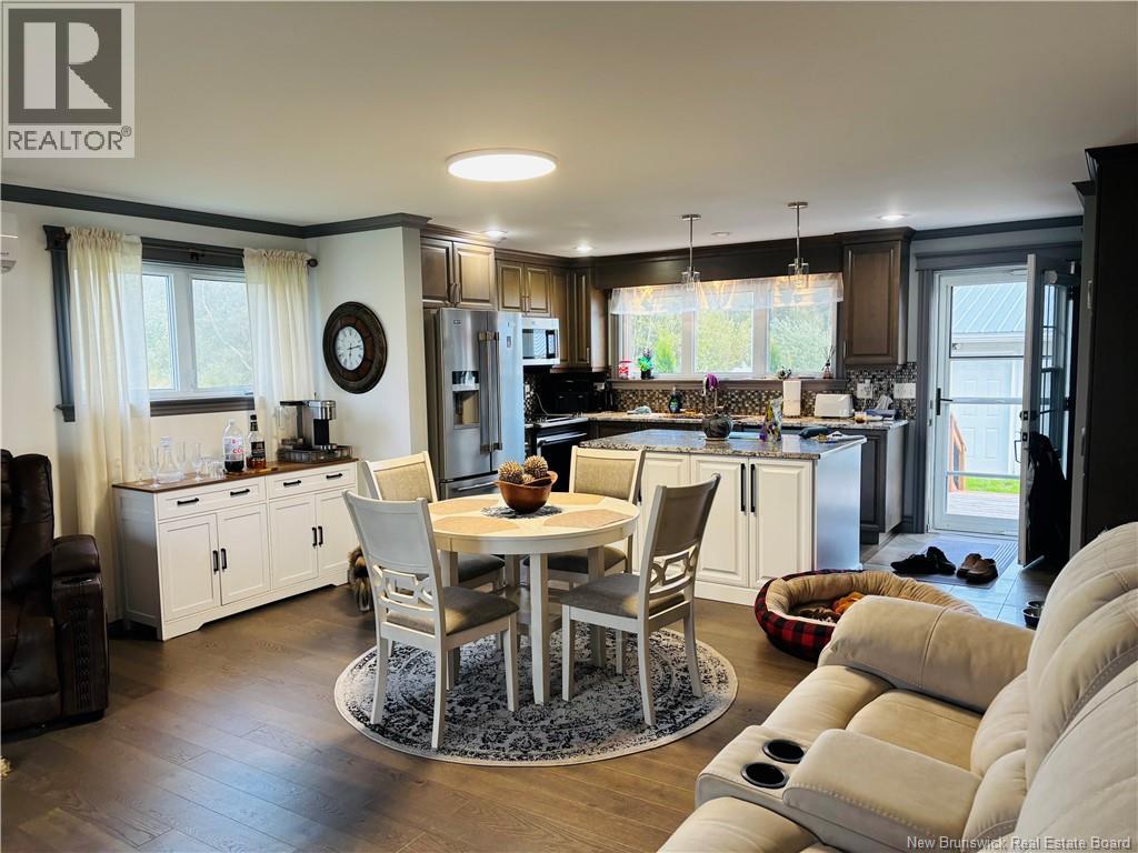 10 Thibodeau Lane, Baie-Sainte-Anne — photo 6