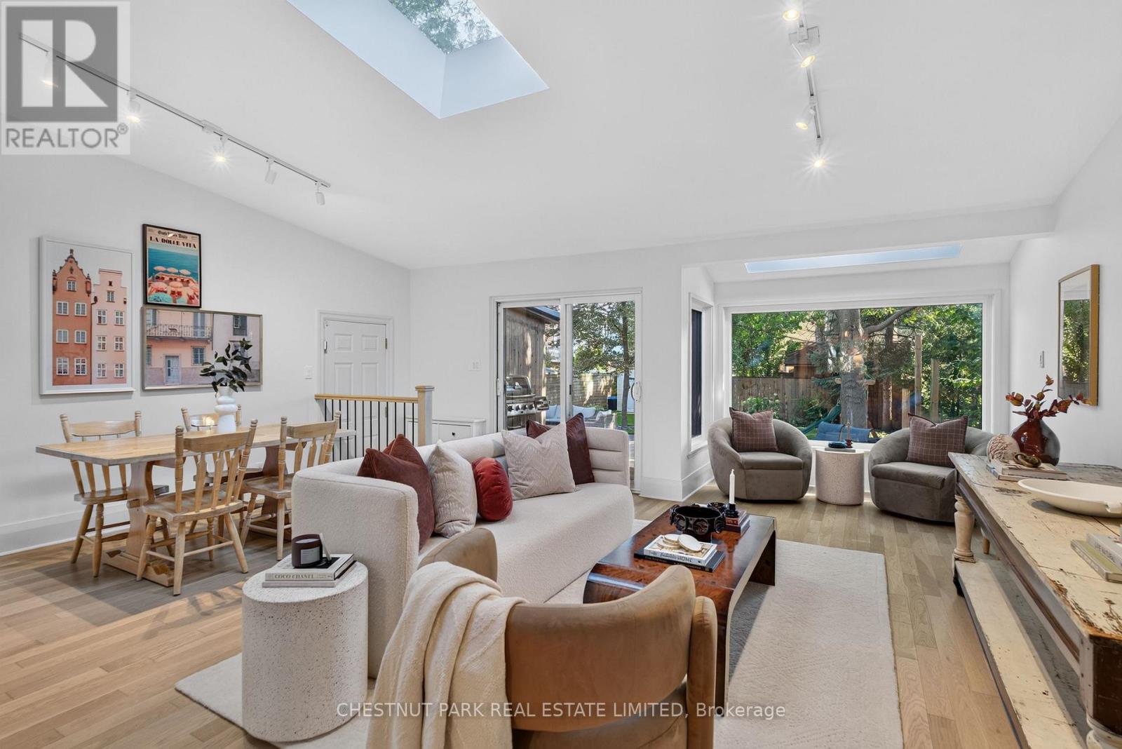 521 SUTHERLAND DRIVE - 14