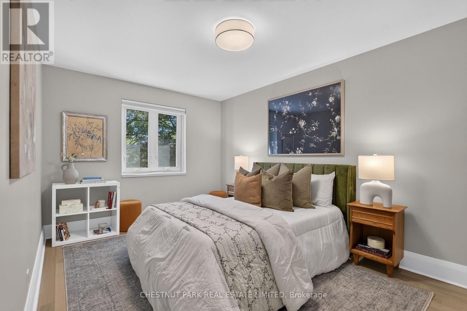 521 SUTHERLAND DRIVE - Image 23
