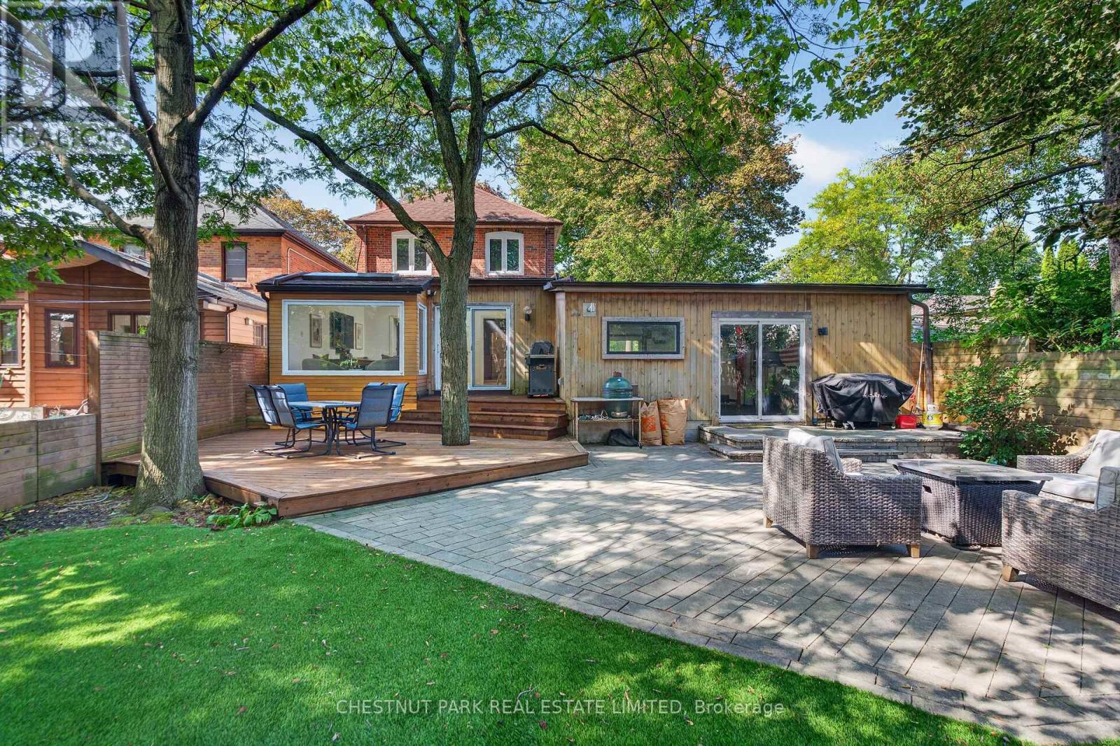 521 SUTHERLAND DRIVE - 36