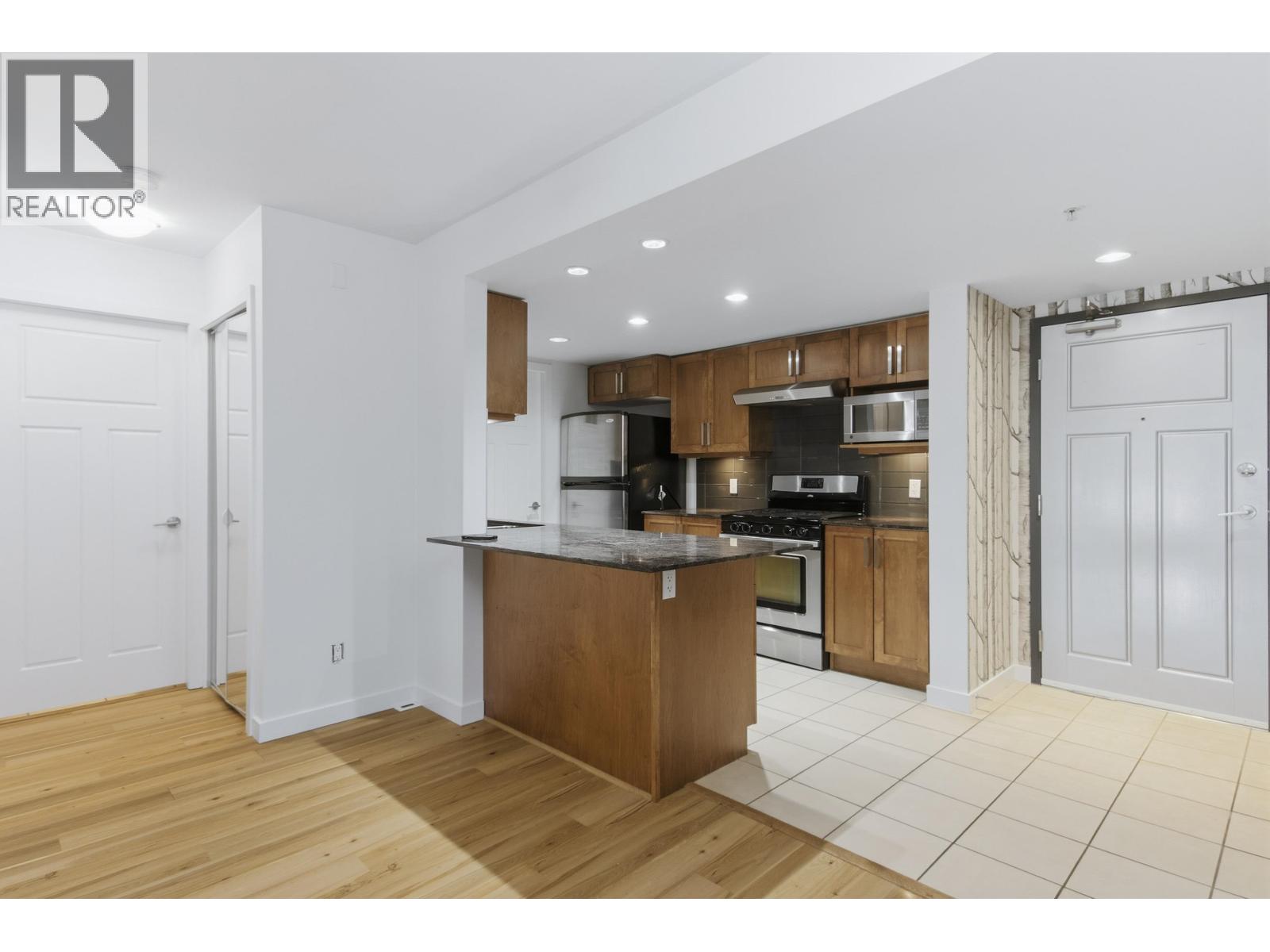 115 1212 MAIN STREET, Squamish
